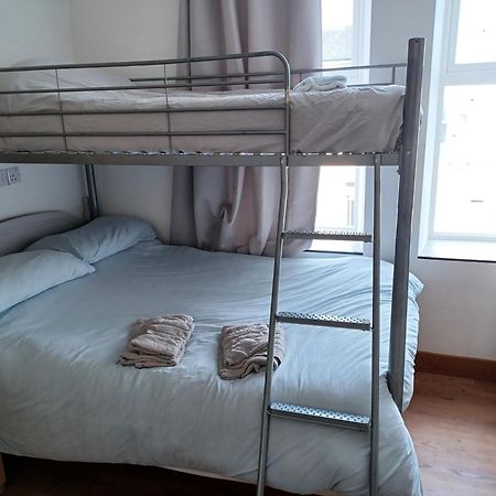 דגלאס Voyage Hostel - Ensuite Family Rooms With Shared Kitchen חדר תמונה