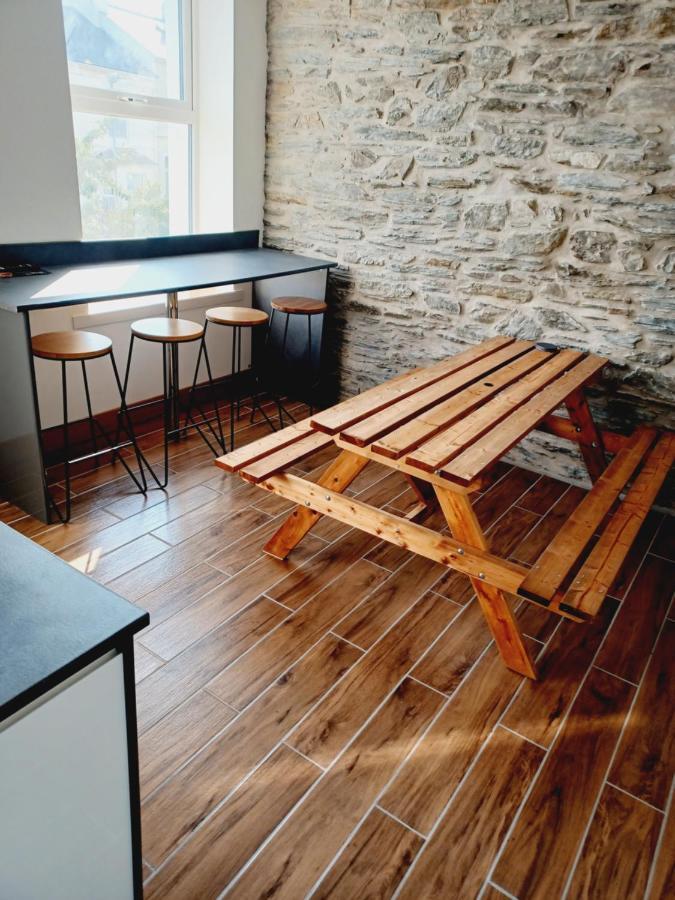 דגלאס Voyage Hostel - Ensuite Family Rooms With Shared Kitchen מראה חיצוני תמונה