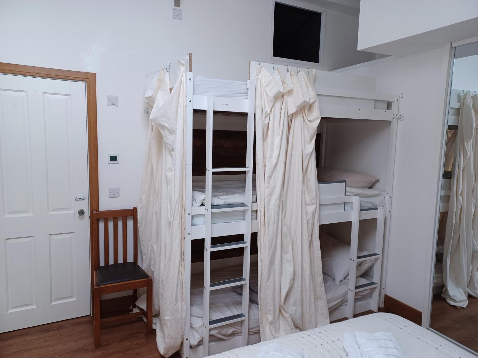 דגלאס Voyage Hostel - Ensuite Family Rooms With Shared Kitchen חדר תמונה